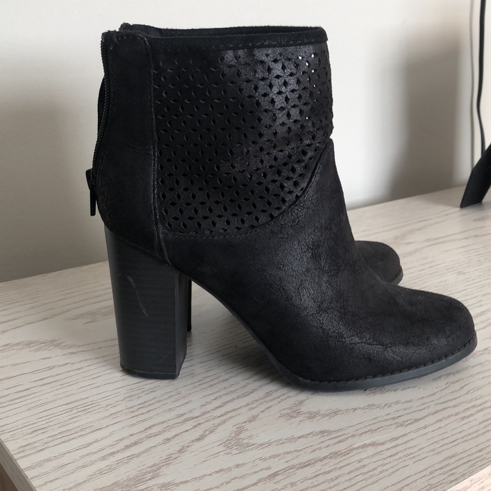 3/$20 Apt9 booties